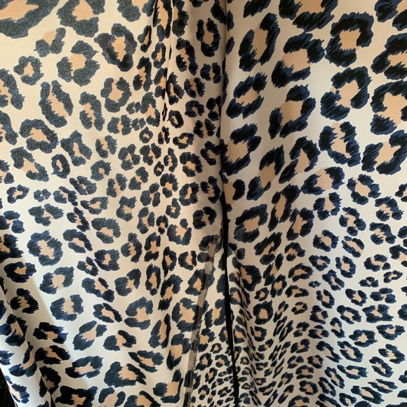 Victoria’s Secret Robe - Picture 4 of 5